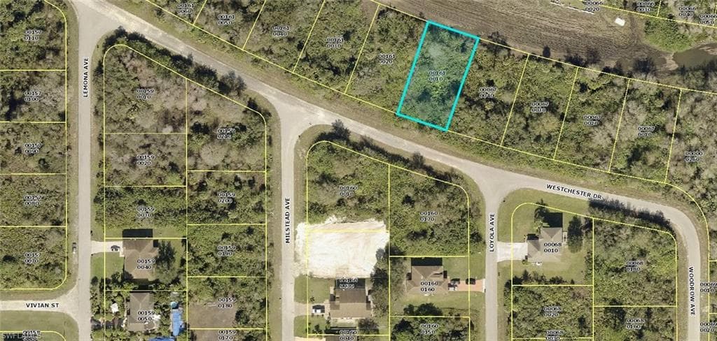446 Westchester DR LEHIGH ACRES, FL 33972