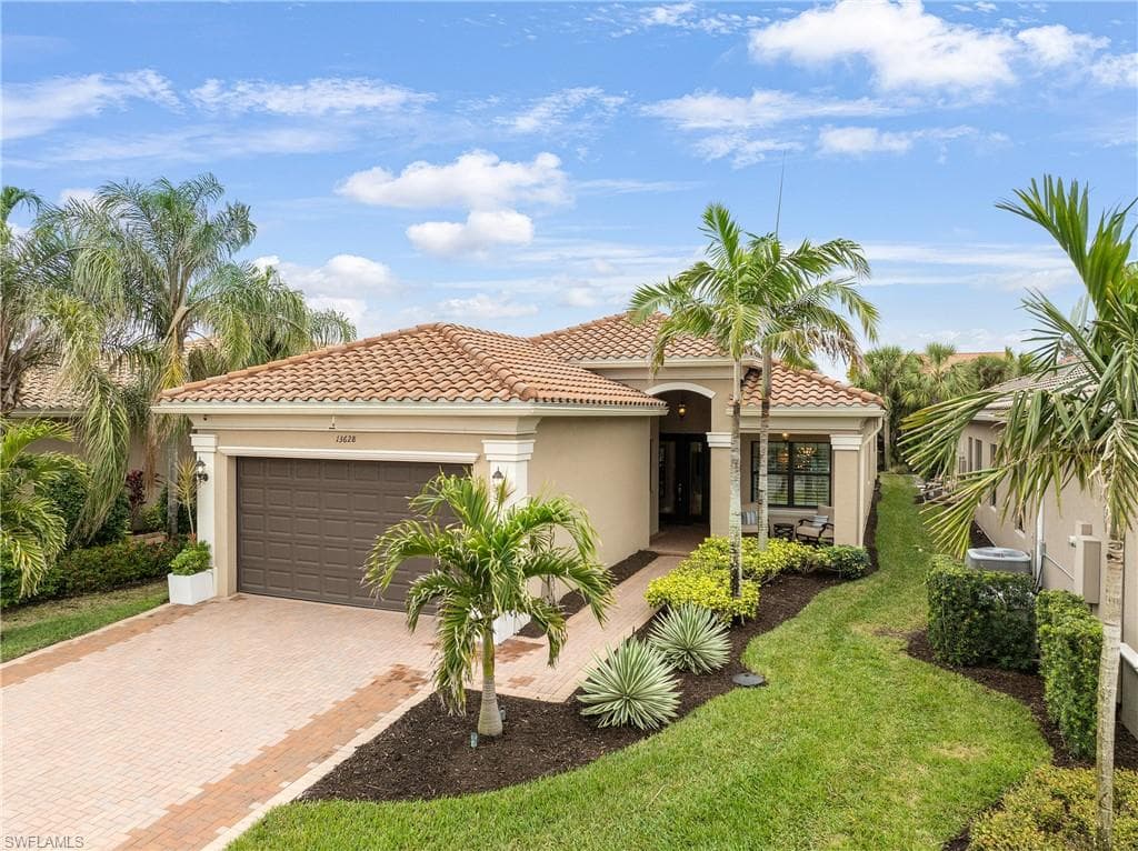 13628 Mandarin CIR NAPLES, FL 34109