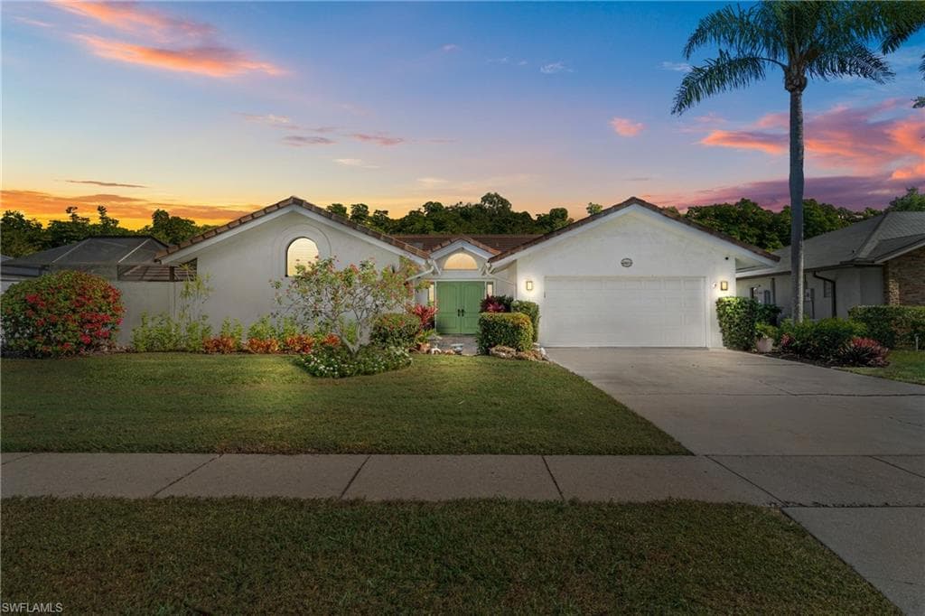 2419 Pine Woods CIR 11 NAPLES, FL 34105