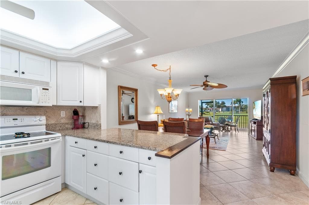 29 High Point CIR E 103 NAPLES, FL 34103