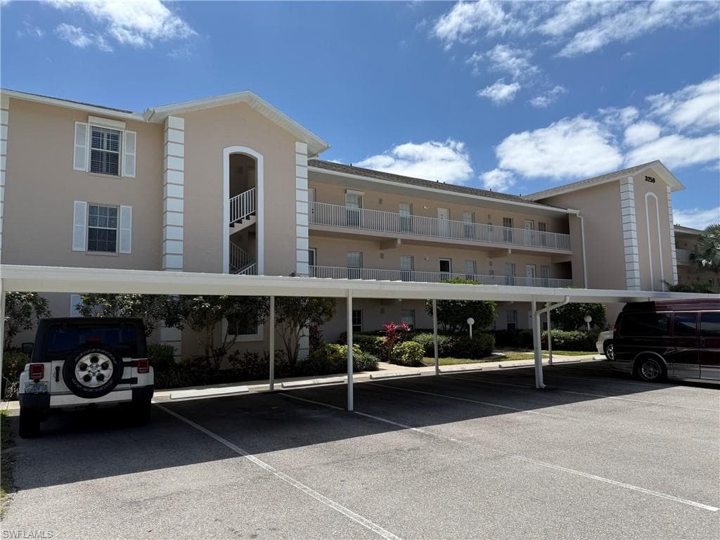 3250 Cypress Glen WAY 422 NAPLES, FL 34109
