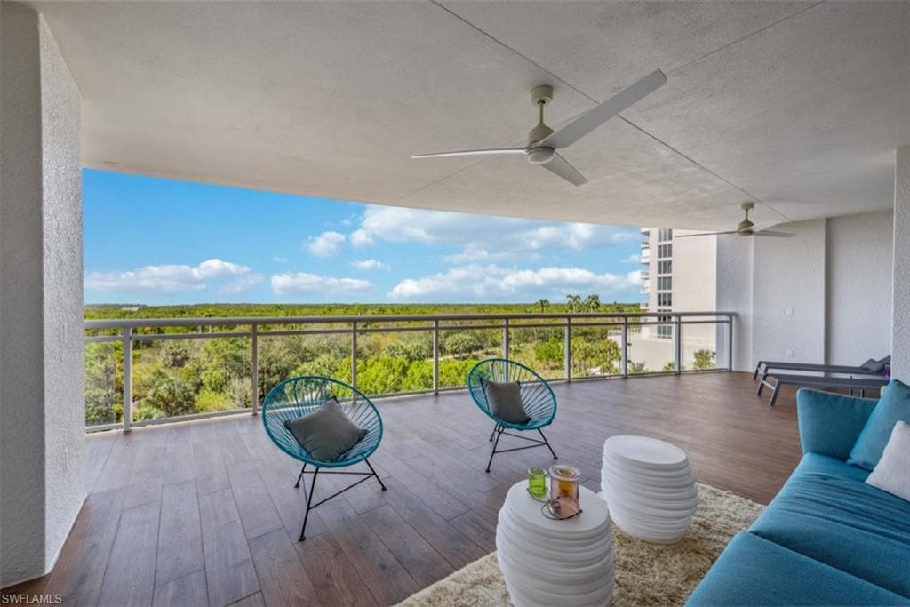 13915 Old Coast RD 504 NAPLES, FL 34110