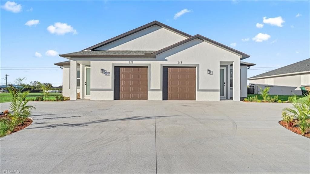 913/915 15th LN CAPE CORAL, FL 33909