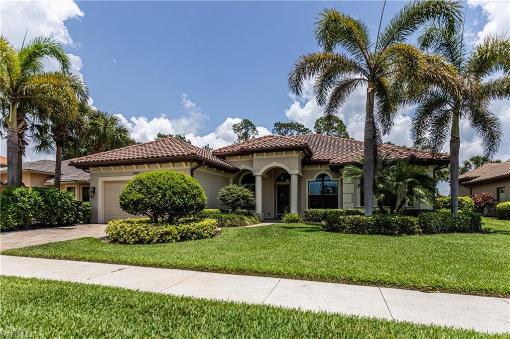 7307 Acorn WAY NAPLES, FL 34119