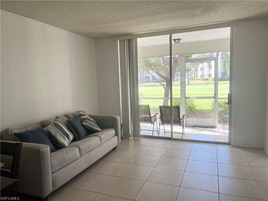 180 Turtle Lake CT 106 NAPLES, FL 34105