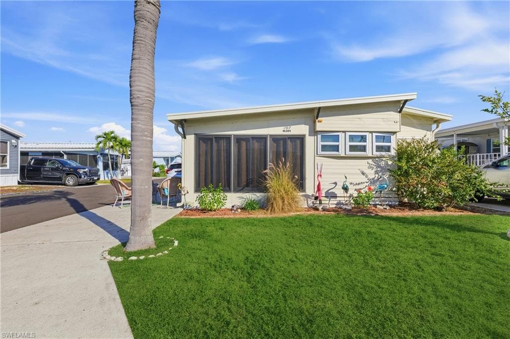 16301 Waxwing LN FORT MYERS, FL 33908
