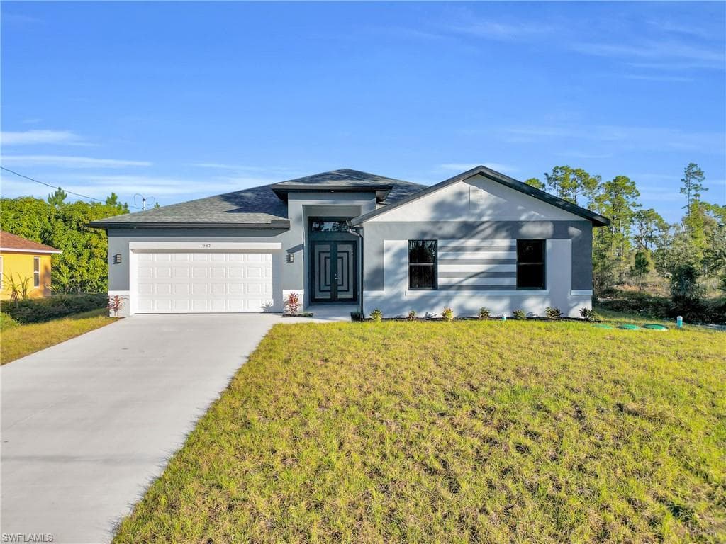 947 Gable ST LEHIGH ACRES, FL 33974