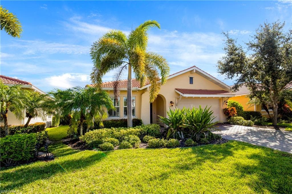 13515 Cambridge LN NAPLES, FL 34109