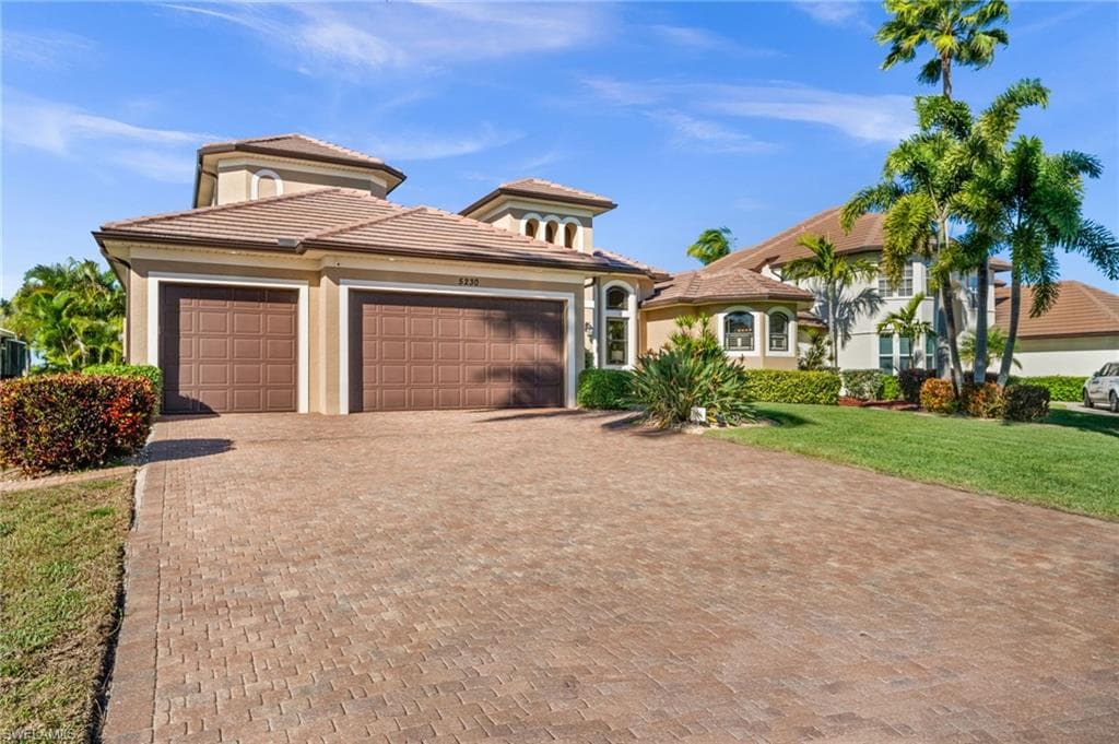 5230 SW 28 PL