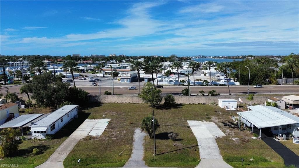 13,14,15 Erskine DR VENICE, FL 34285