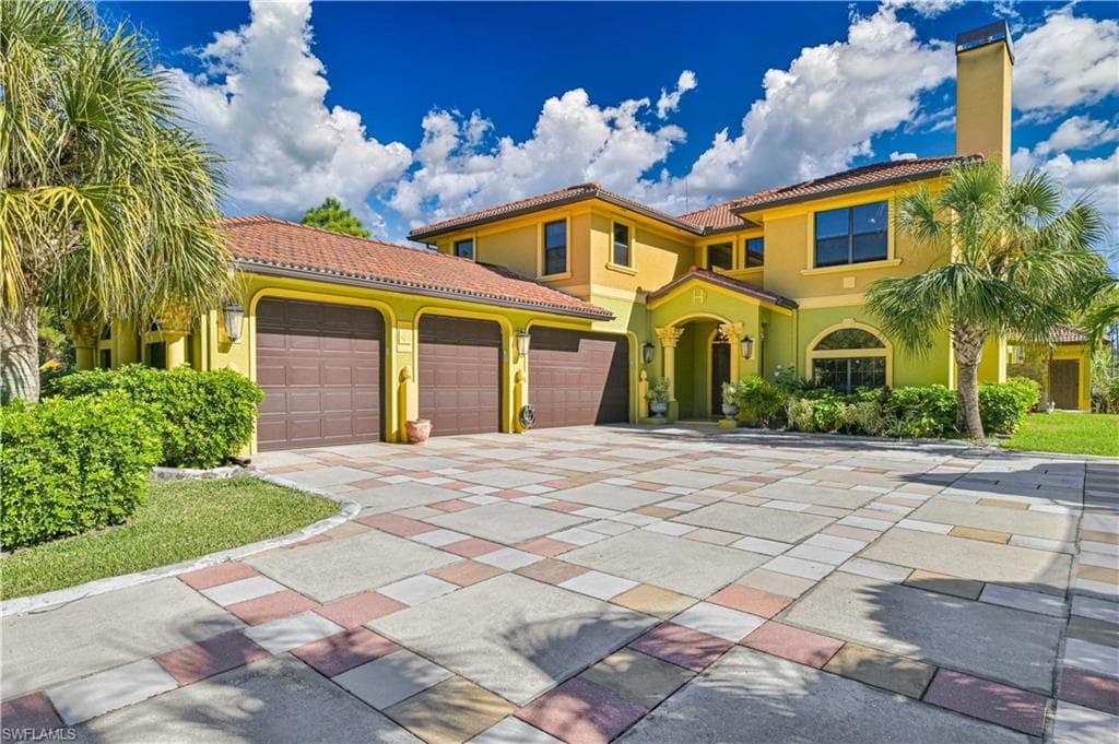 1516 Oak AVE LEHIGH ACRES, FL 33972