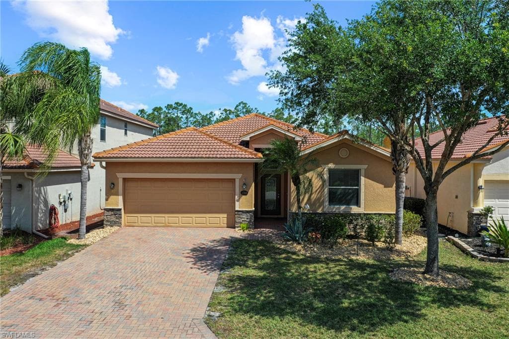 13566 Messino CT ESTERO, FL 33928