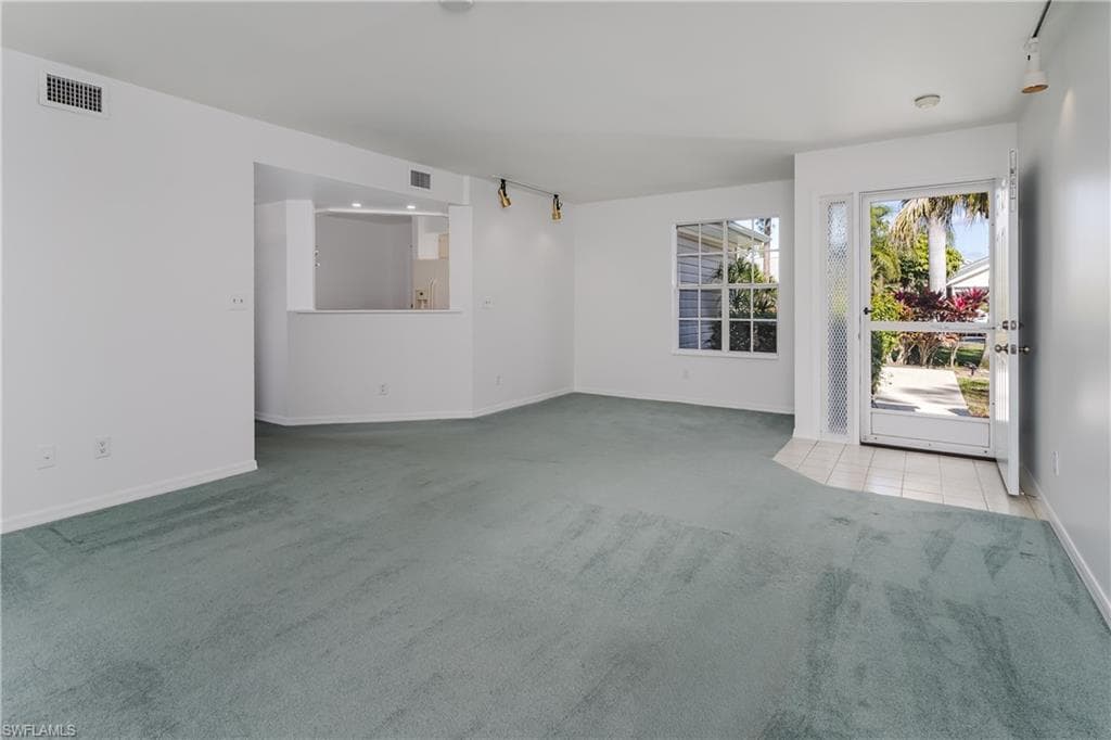 171 Bristol LN B101 NAPLES, FL 34112