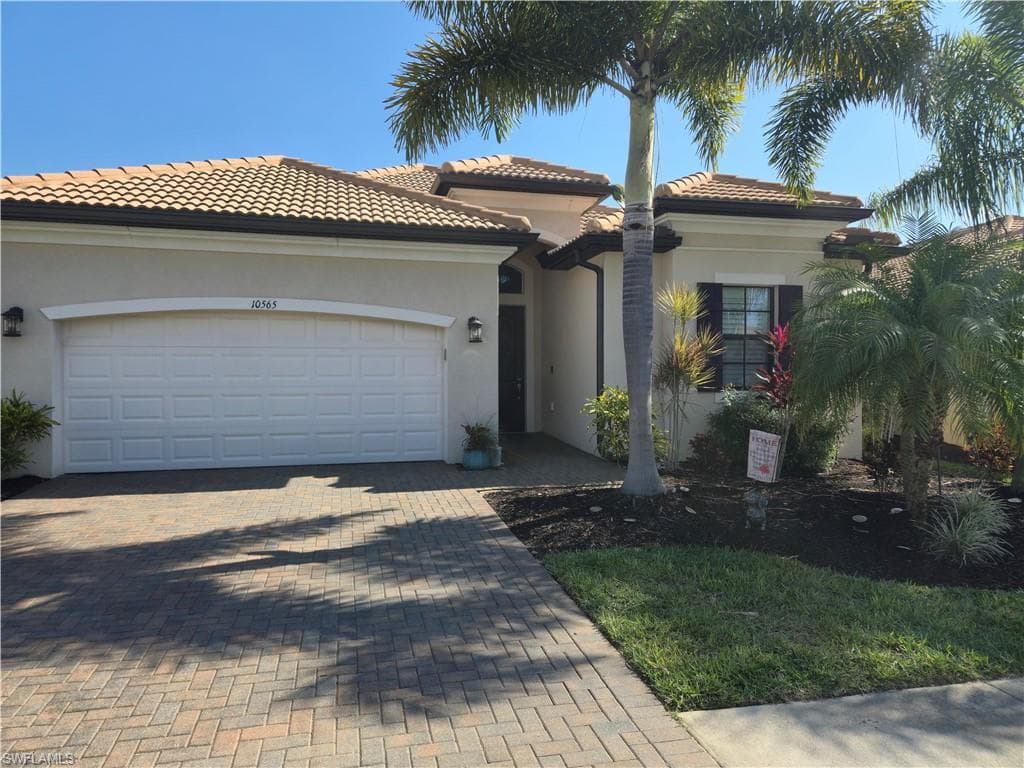 10565 Pistoia DR FORT MYERS, FL 33913