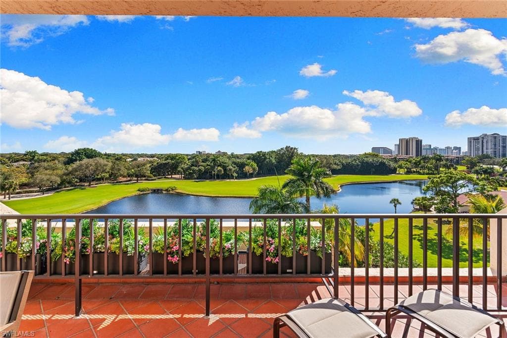 6360 Pelican Bay BLVD C-PH4 NAPLES, FL 34108