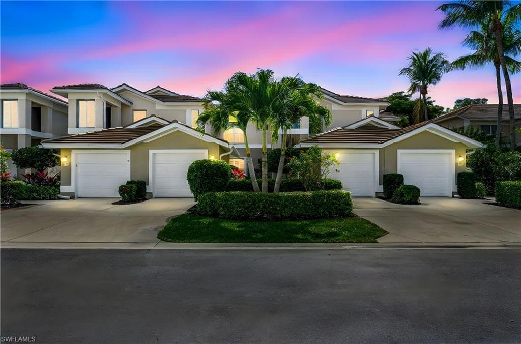 817 Carrick Bend CIR 102 NAPLES, FL 34110