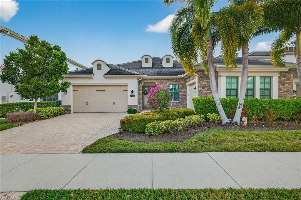 9453 Greenleigh CT NAPLES, FL 34120