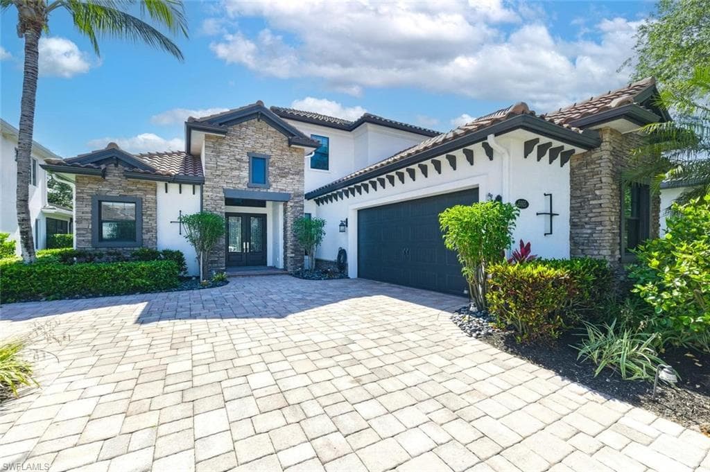 6865 Il Regalo CIR NAPLES, FL 34109