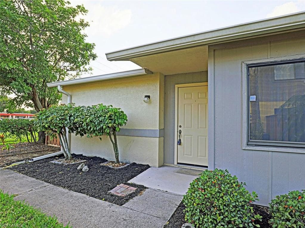 5264 Cedarbend DR 3 FORT MYERS, FL 33919
