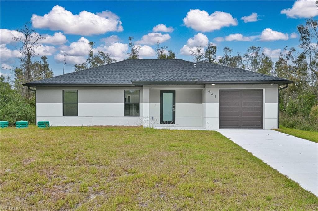 641 Lydia ST LEHIGH ACRES, FL 33974