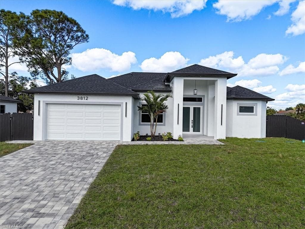 3812 9th ST SW LEHIGH ACRES, FL 33976