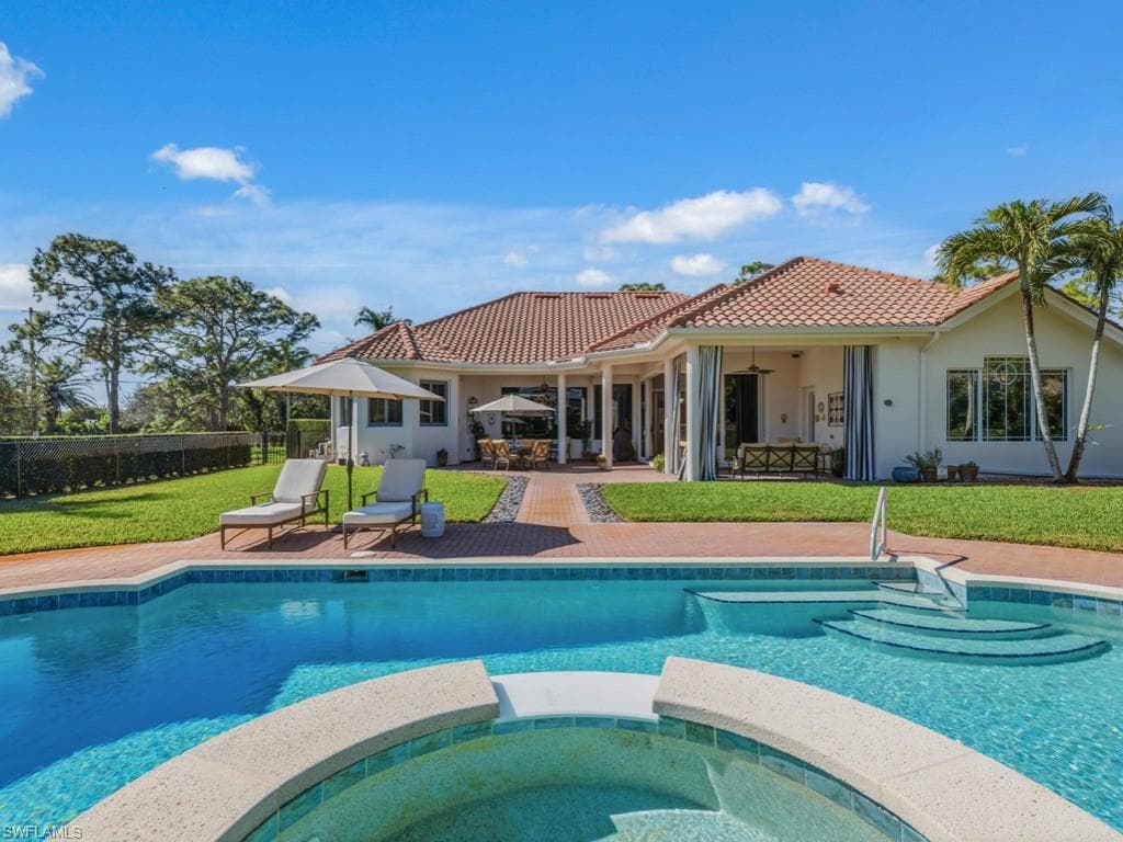 506 Ridge DR NAPLES, FL 34108
