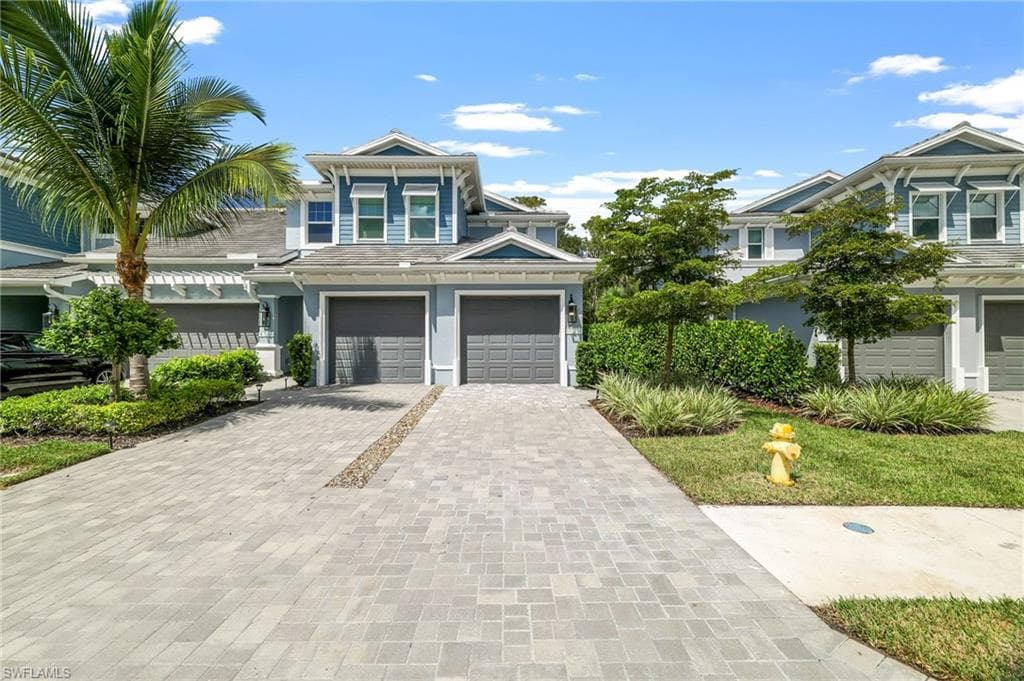 2614 Seychelles CIR 1204 NAPLES, FL 34112