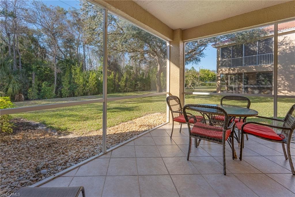 6765 Huntington Lakes CIR 102 NAPLES, FL 34119