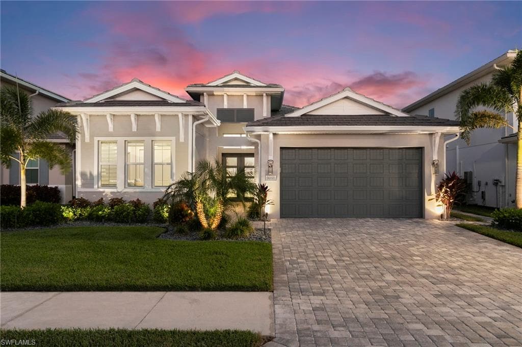 9098 Montserrat DR NAPLES, FL 34114