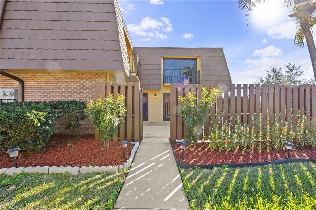 1569 Park Meadows DR 2 FORT MYERS, FL 33907