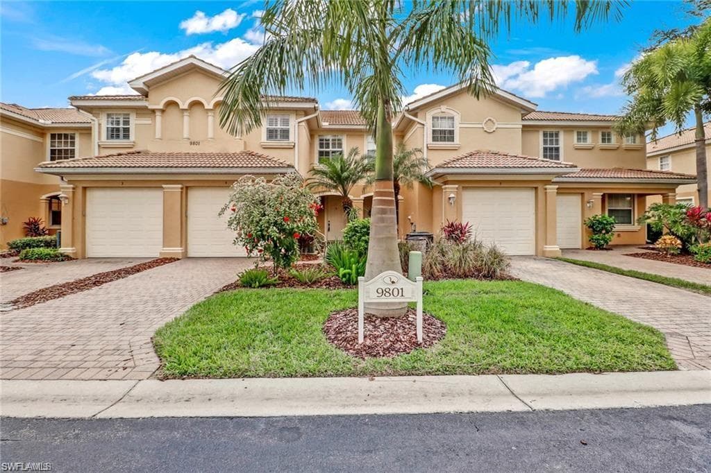 9801 Foxhall WAY 4 ESTERO, FL 33928