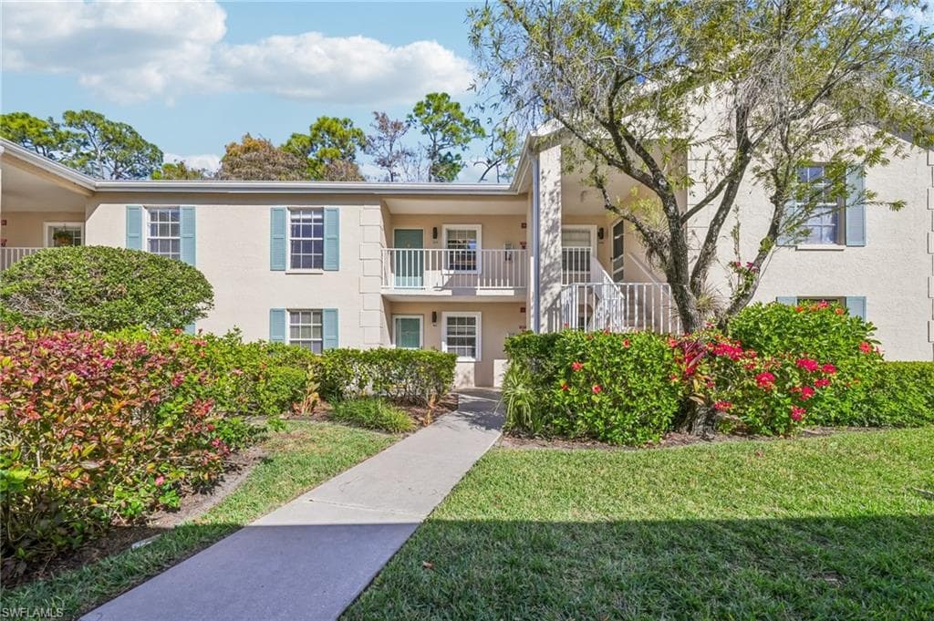 1704 Kings Lake BLVD 7-205 NAPLES, FL 34112
