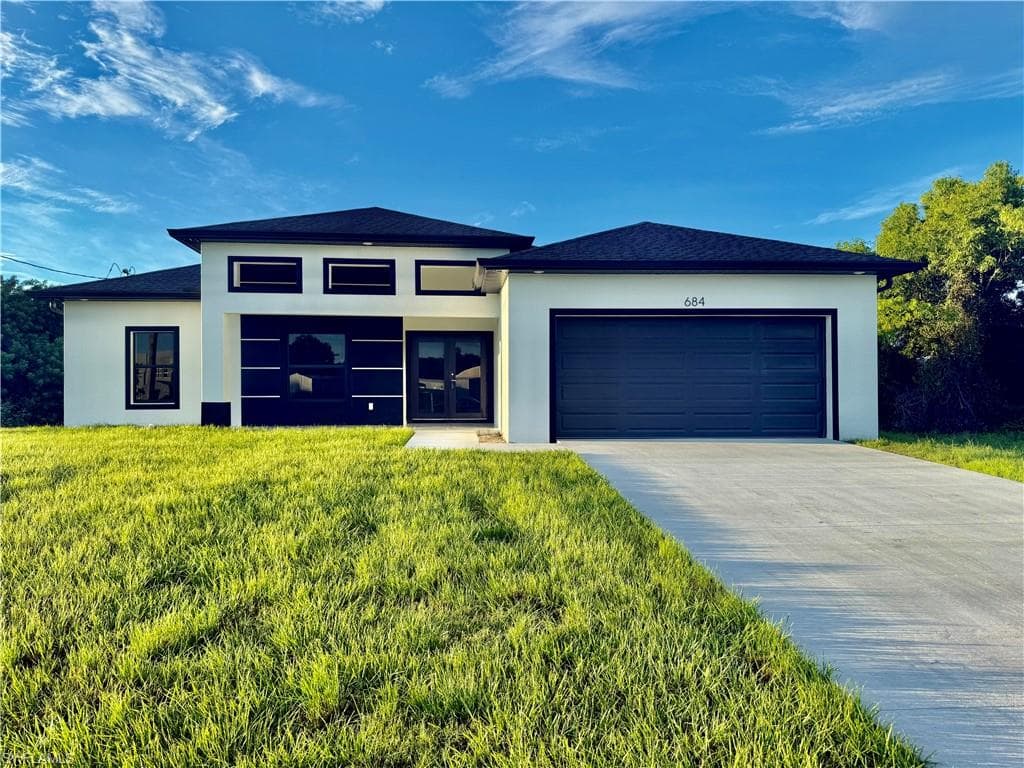 684 Kingsbury ST E LEHIGH ACRES, FL 33974