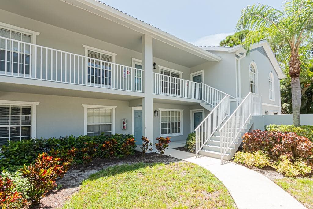 25767 LAKE AMELIA WAY 204 BONITA SPRINGS, FL 34135