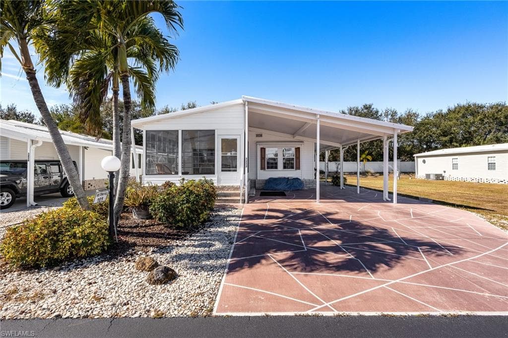 5252 Fiddleleaf DR FORT MYERS, FL 33905