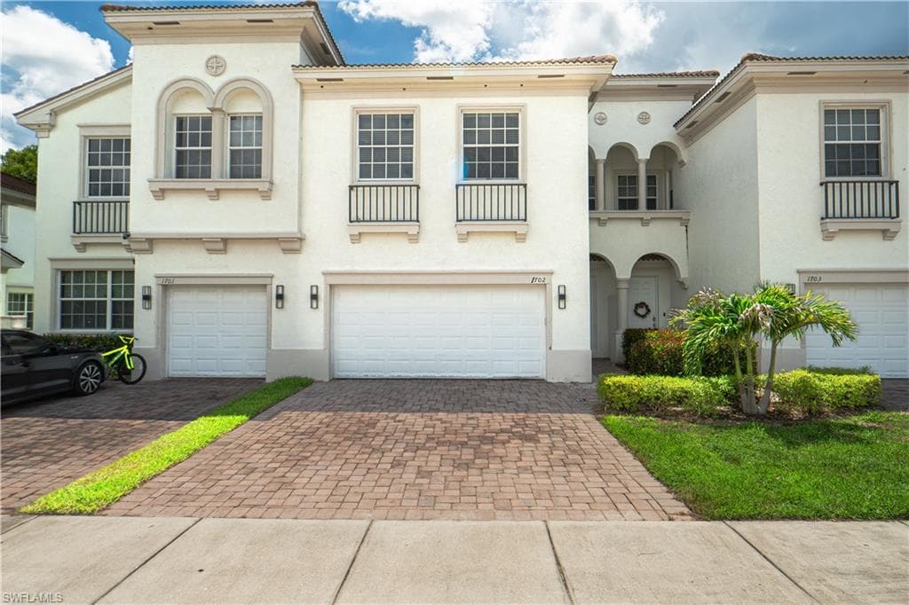 7082 Venice WAY 1905 NAPLES, FL 34119