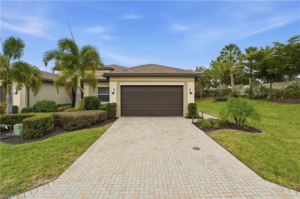 28400 Halton LN BONITA SPRINGS, FL 34135