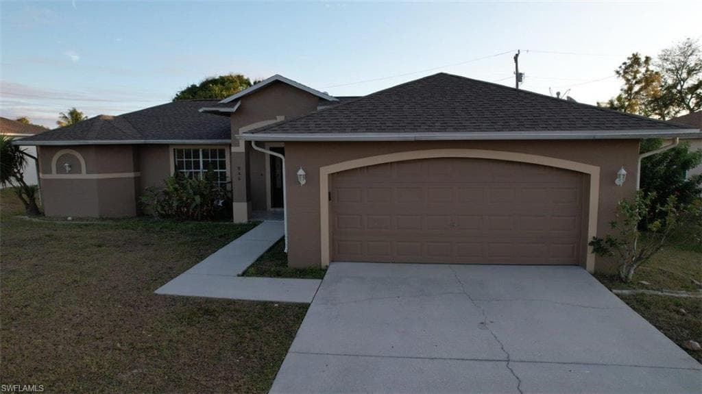 846 SW 16th TER CAPE CORAL, FL 33991