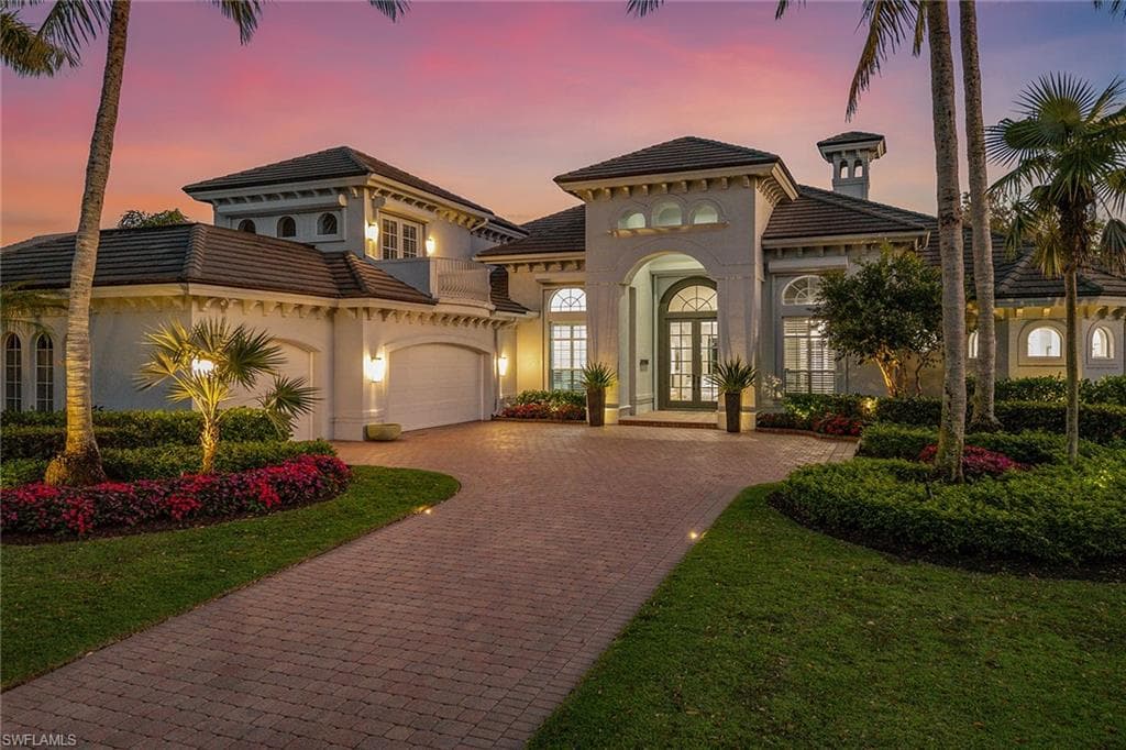 538 Riviera DR NAPLES, FL 34103
