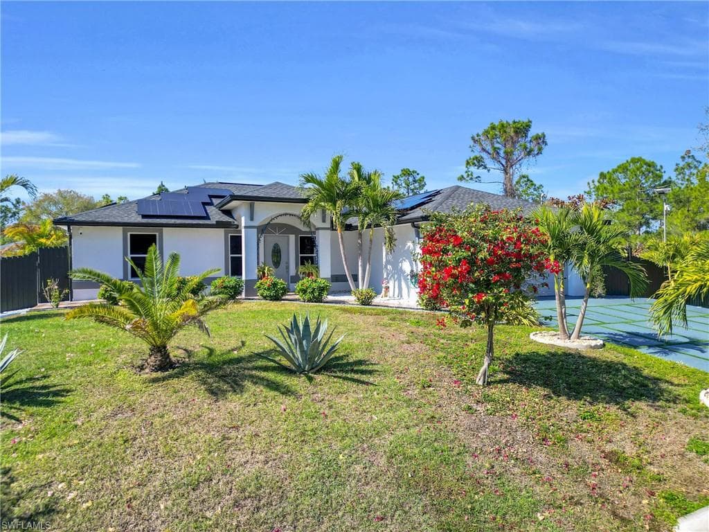 1113 McKinley AVE LEHIGH ACRES, FL 33972