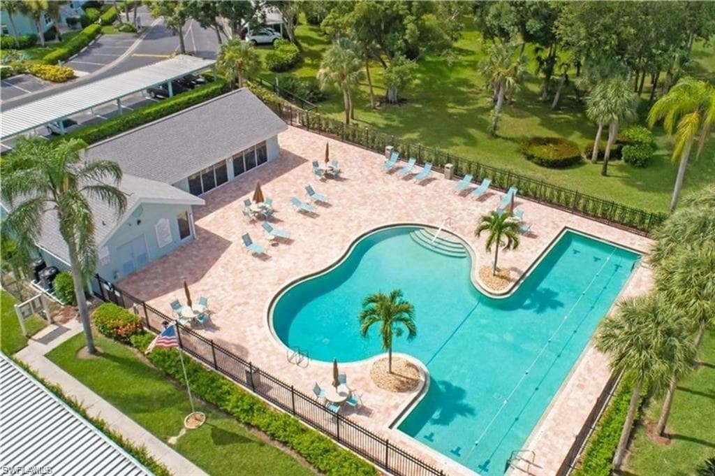 185 Grand Oaks WAY R-206 NAPLES, FL 34110