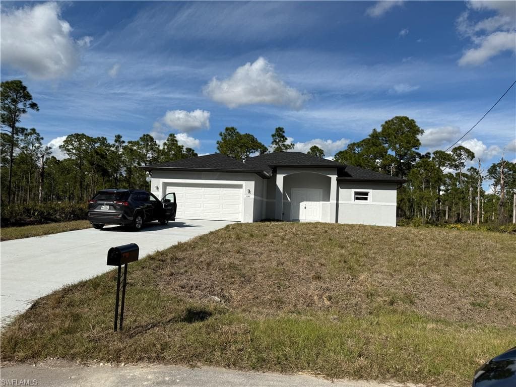1047 Hobart ST LEHIGH ACRES, FL 33974