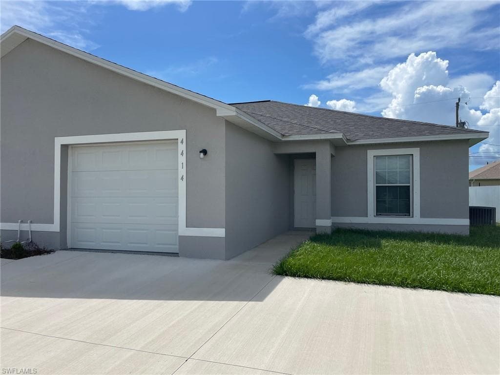 4414 SW 8th CT CAPE CORAL, FL 33914