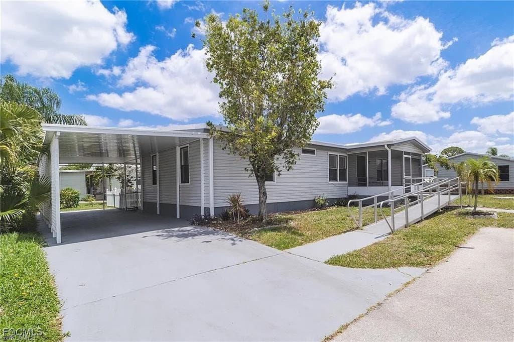 5370 Countryfield CIR FORT MYERS, FL 33905