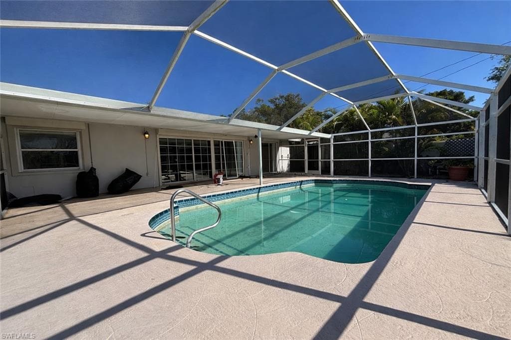 1010 SE 43rd TER CAPE CORAL, FL 33904