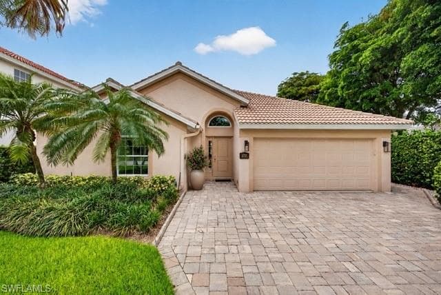 6737 Autumn Woods BLVD NAPLES, FL 34109