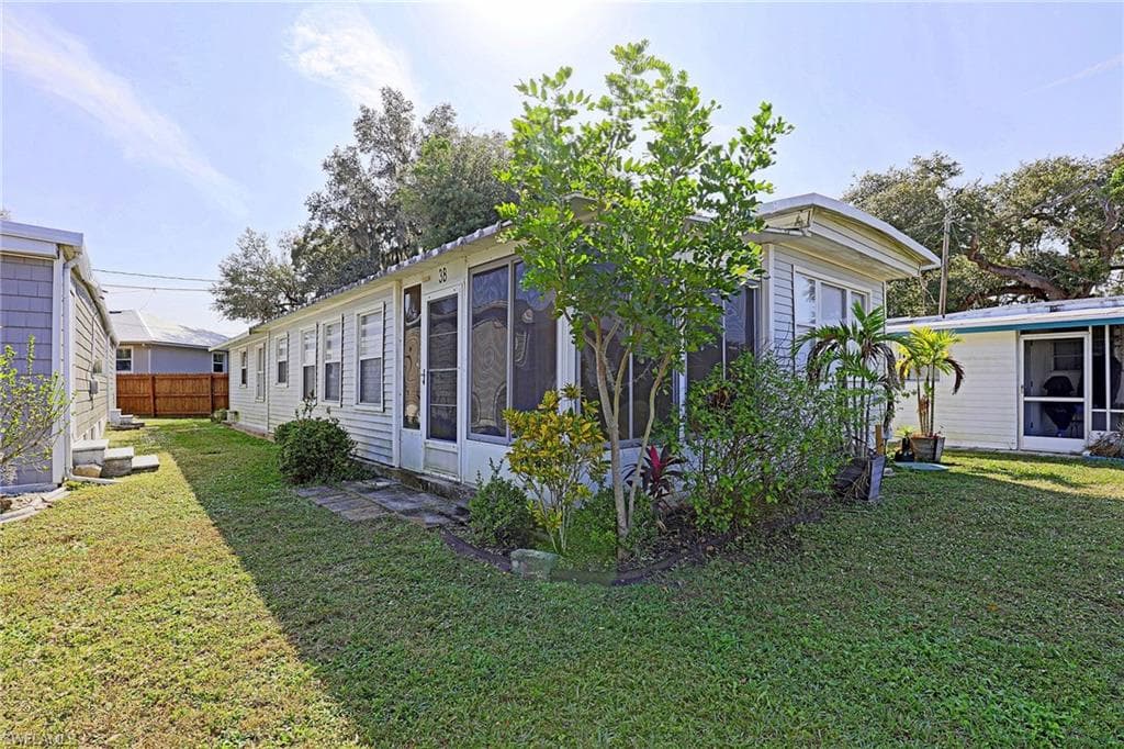 2012 S Olga DR 38 FORT MYERS, FL 33905