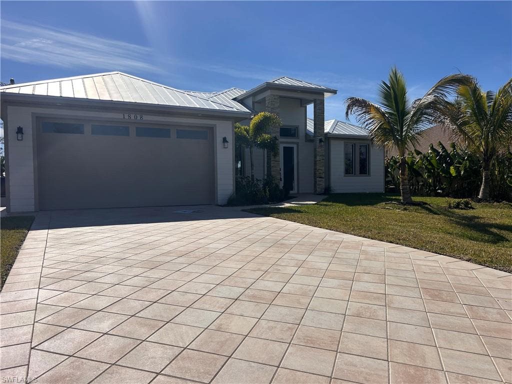 1808 SE 1st TER CAPE CORAL, FL 33990