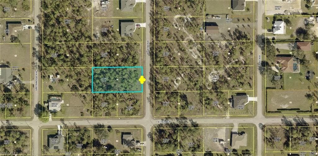 1403 8th AVE LEHIGH ACRES, FL 33972