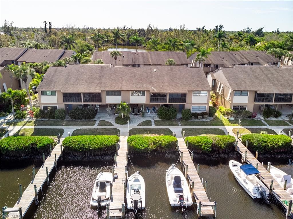 7564 Captains Harbor DR BOKEELIA, FL 33922